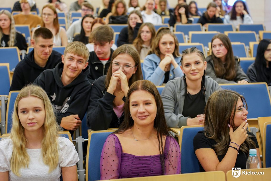 Kielecki Salon Maturzystów 2026 już we wrześniu. Uczniowie poznają ofertę uczelni i zasady matury Kielecki Salon Maturzystów 2026 już we wrześniu. Uczniowie poznają ofertę uczelni i zasady matury