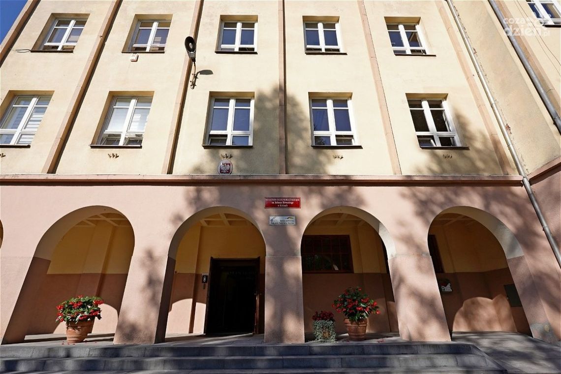 Kieleckie szkoły zapraszają na dni otwarte. Ponad 3 tysiące miejsc dla kandydatów Kieleckie szkoły zapraszają na dni otwarte. Ponad 3 tysiące miejsc dla kandydatów