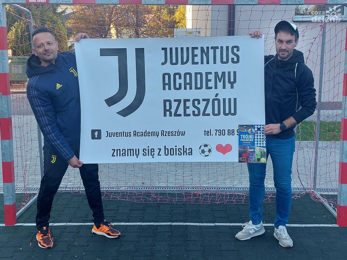 Kieleckie trójki w Rzeszowie z domami dziecka Kieleckie trójki w Rzeszowie z domami dziecka