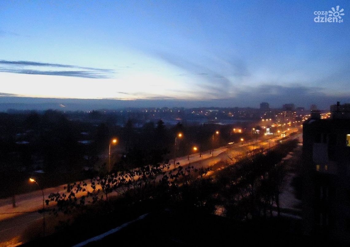 Kierowcy na razie nie zaparkują na ul. Bohaterów Warszawy w Kielcach Kierowcy na razie nie zaparkują na ul. Bohaterów Warszawy w Kielcach