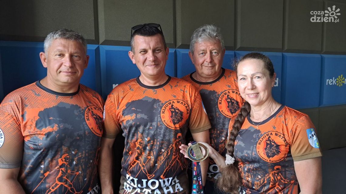 "Kijowa Wataha" z najmłodszą rekordzistką świata w chodzie z kijkami 