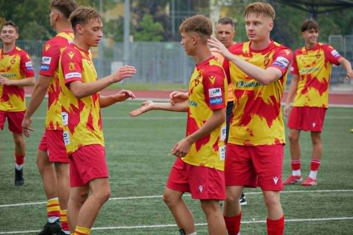 KKP Korona Kielce awansowała do KEEZA IV ligi świętokrzyskiej! KKP Korona Kielce awansowała do KEEZA IV ligi świętokrzyskiej!