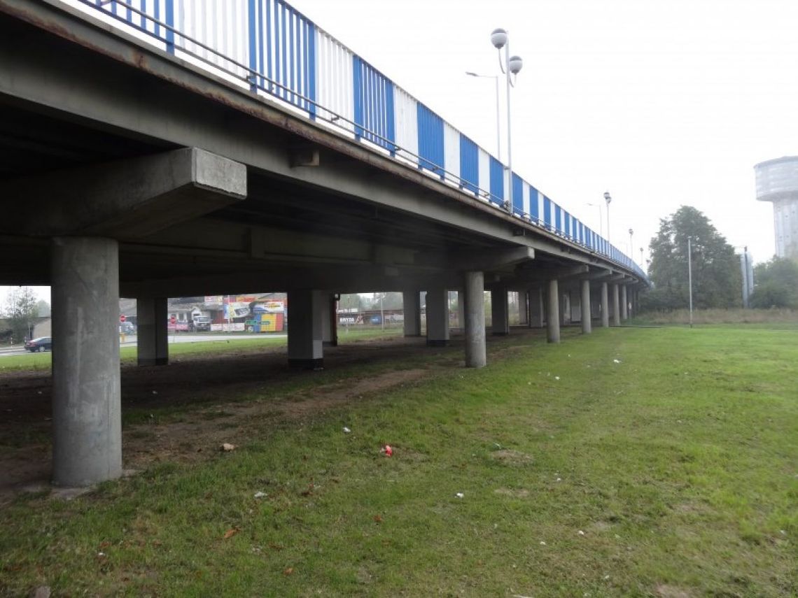 Kładka przy alei 3 Maja będzie remontowana Kładka przy alei 3 Maja będzie remontowana