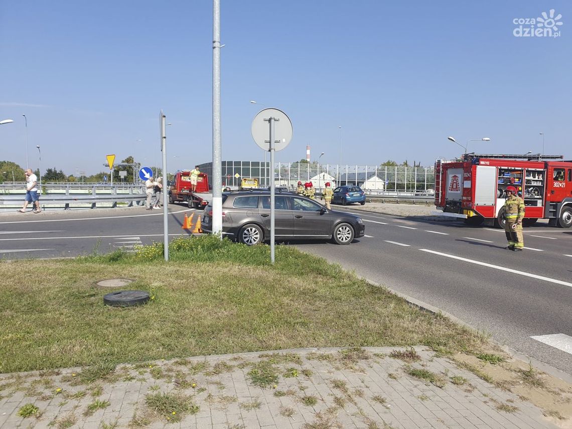 Kobieta po wypadku z urazami głowy trafiła do szpitala Kobieta po wypadku z urazami głowy trafiła do szpitala