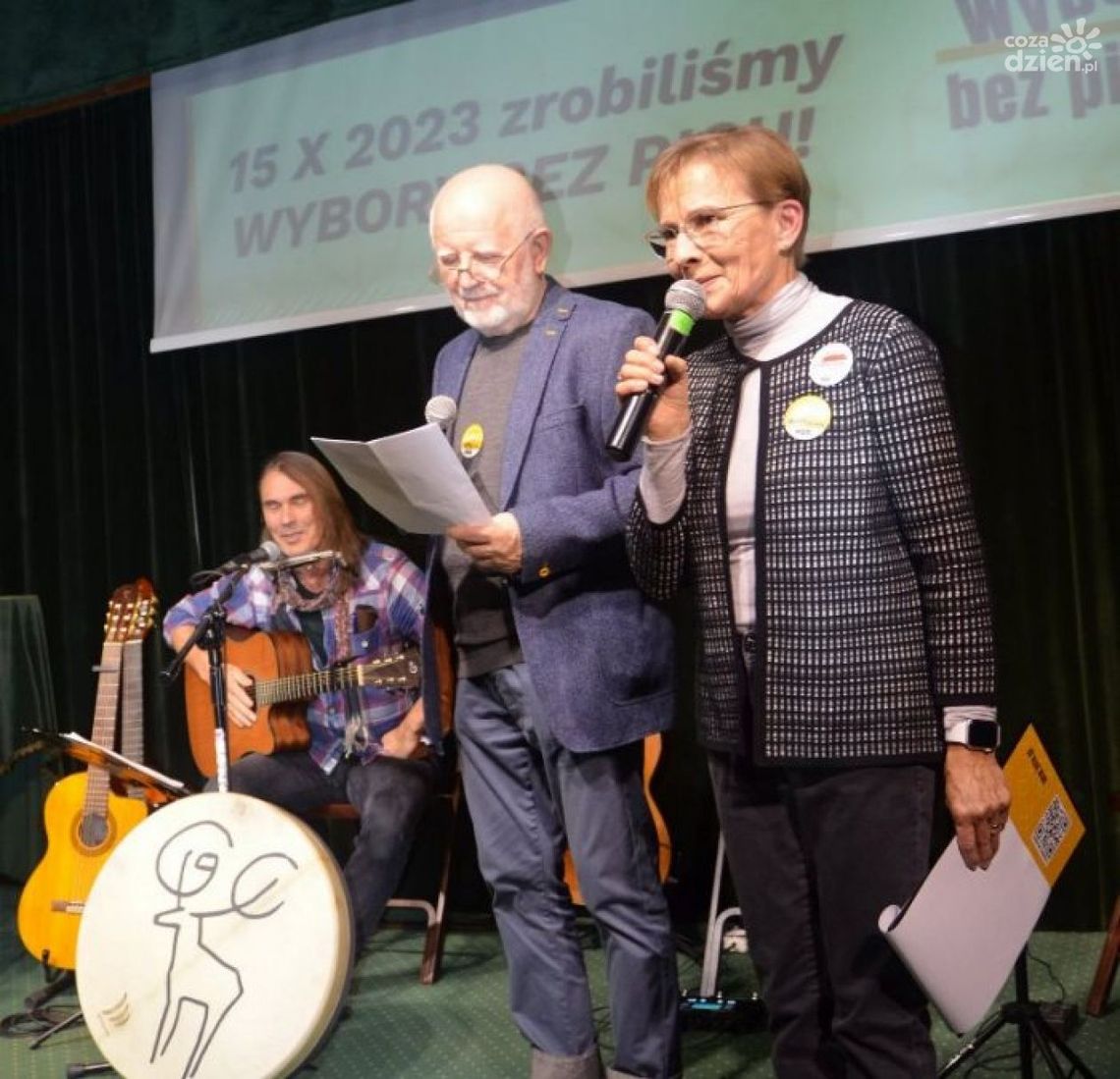 KOD świętował po działaniach Obywatelskiej Kontroli Wyborów