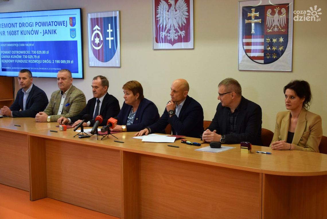 Kolejna wspólna drogowa inwestycja w powiecie ostrowieckim Kolejna wspólna drogowa inwestycja w powiecie ostrowieckim