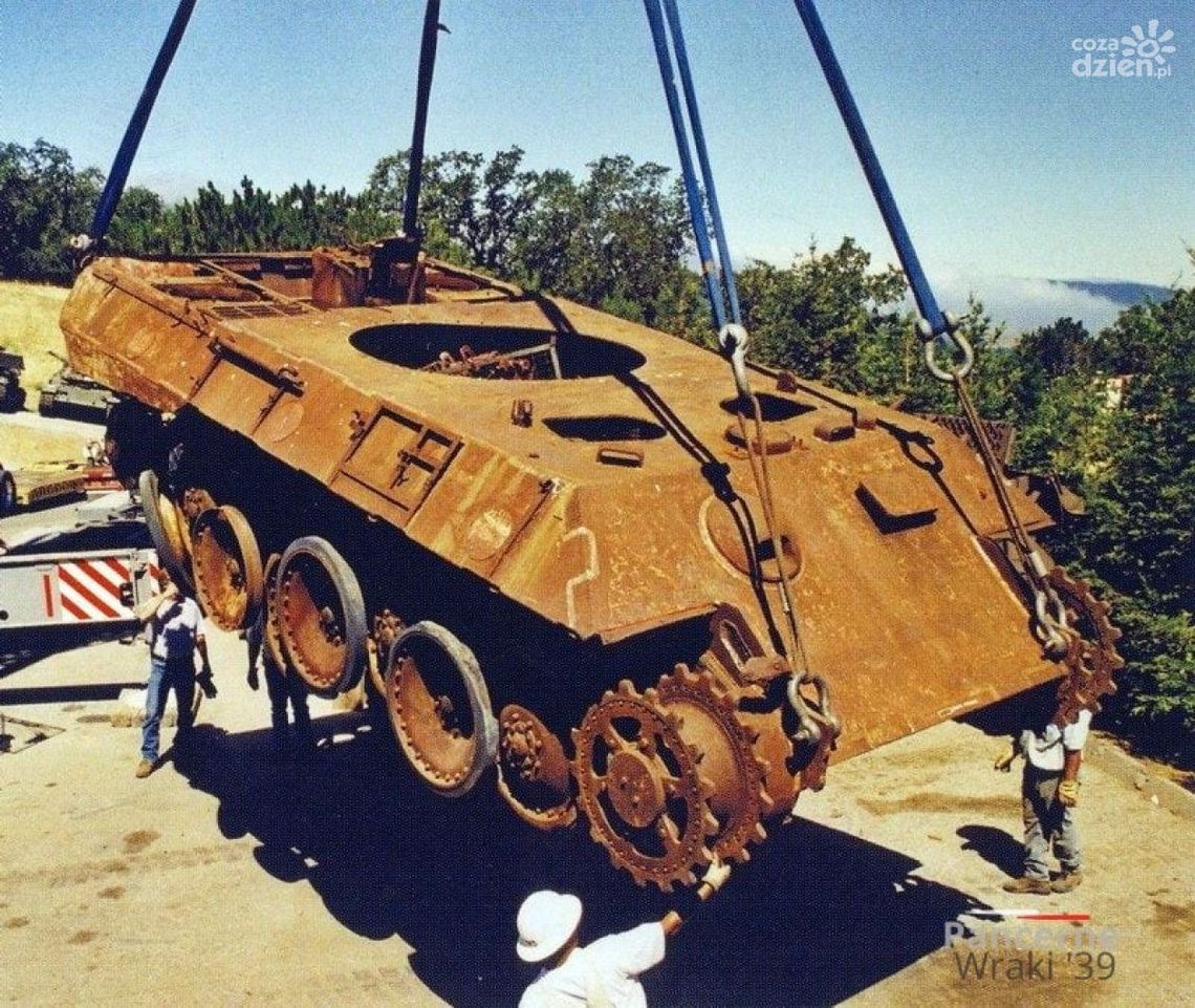 Kolejne poszukiwania czołgów z II WŚ. Prace wydobywcze nad Czarną Nidą trwają. Kolejne poszukiwania czołgów z II WŚ. Prace wydobywcze nad Czarną Nidą trwają.