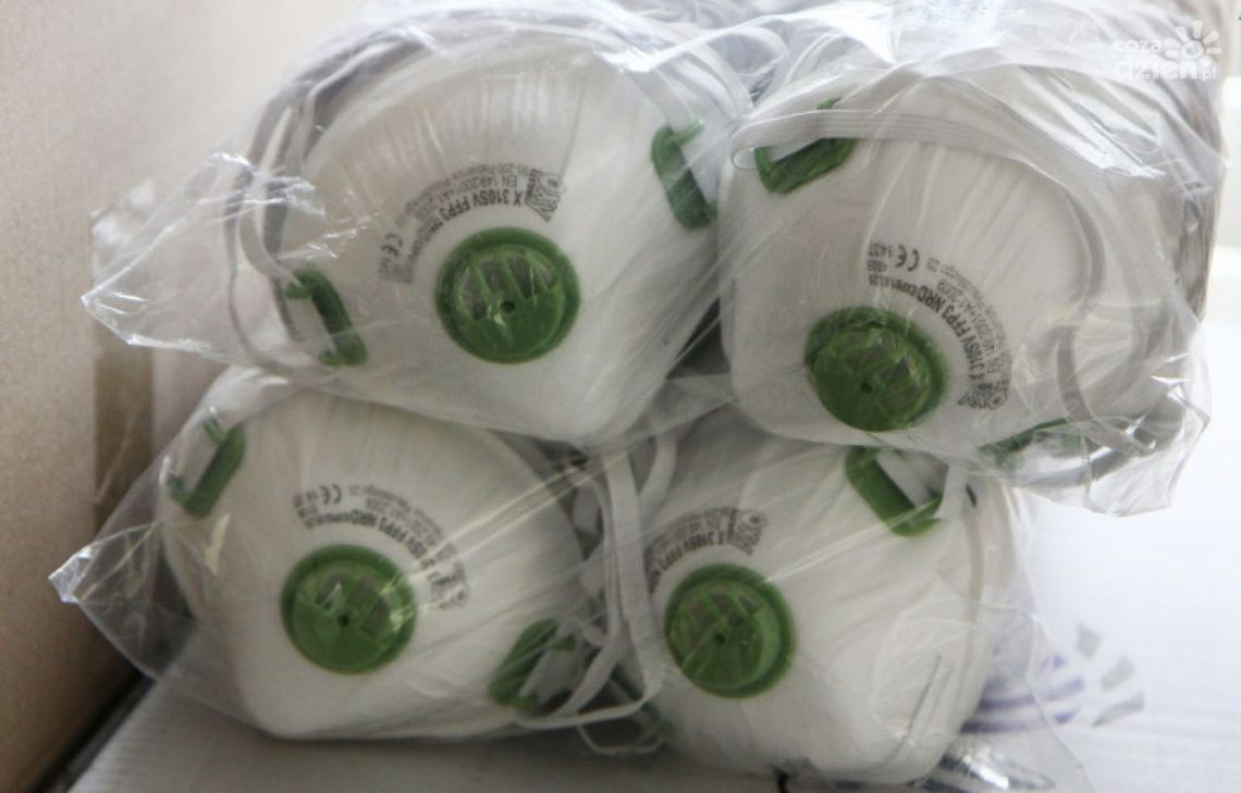 Kolejne środki ochrony osobistej trafiły do świętokrzyskich lecznic Kolejne środki ochrony osobistej trafiły do świętokrzyskich lecznic