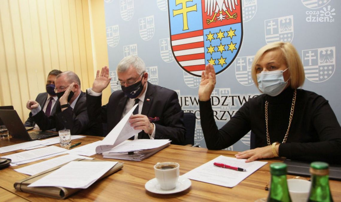 Kolejne szpitale z unijnym wsparciem na walkę z COVID-19 Kolejne szpitale z unijnym wsparciem na walkę z COVID-19