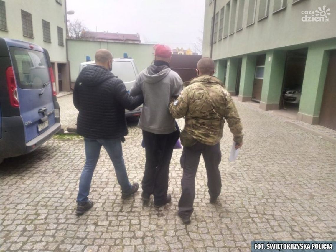 Kolejny duet poszukiwanych wpadł w ręce ostrowieckich mundurowych