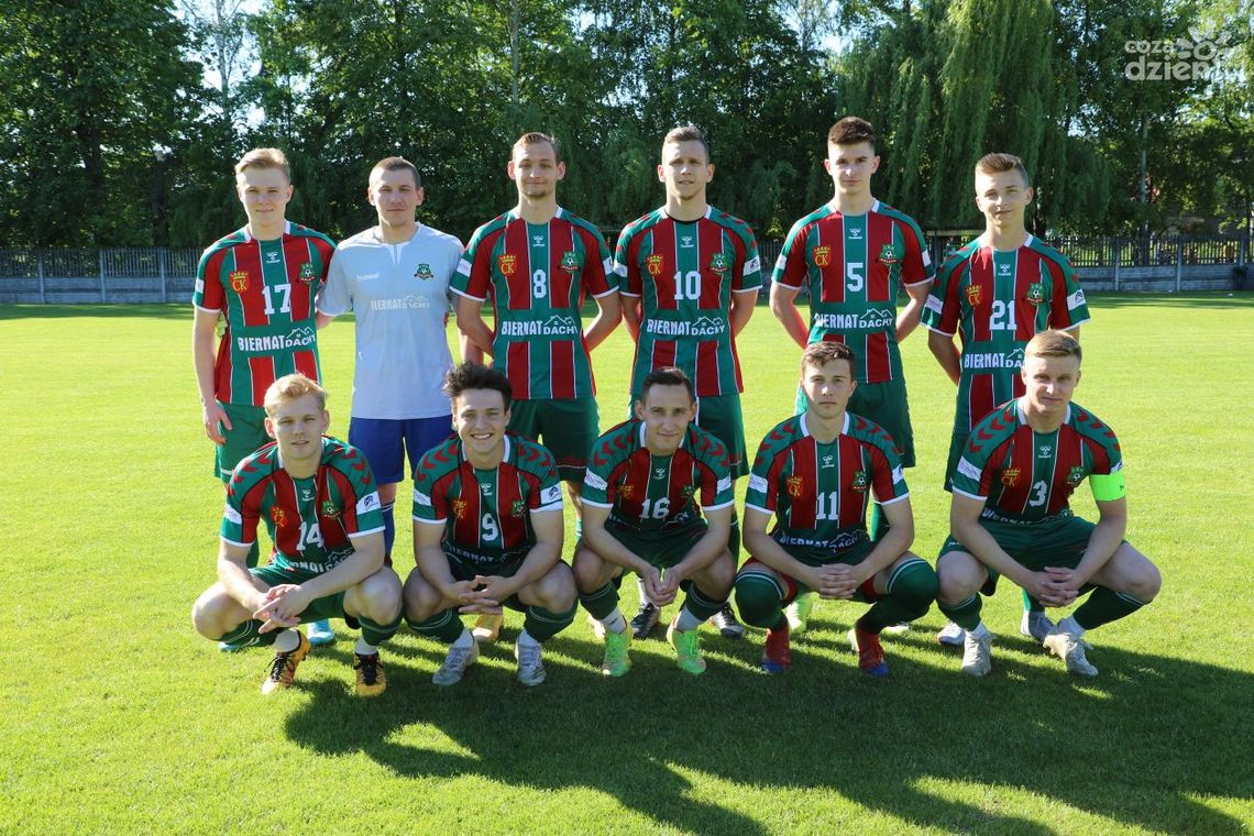 Kolejny kandydat do awansu pokonany przez Orlęta. Naprzód Jędrzejów nie dał rady w Kielcach Kolejny kandydat do awansu pokonany przez Orlęta. Naprzód Jędrzejów nie dał rady w Kielcach