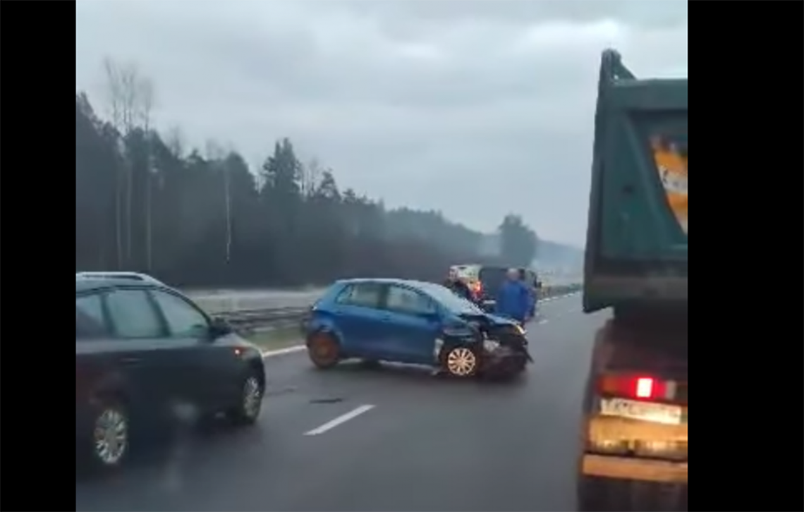 Kolizja na S7. Dwie osoby ranne Kolizja na S7. Dwie osoby ranne