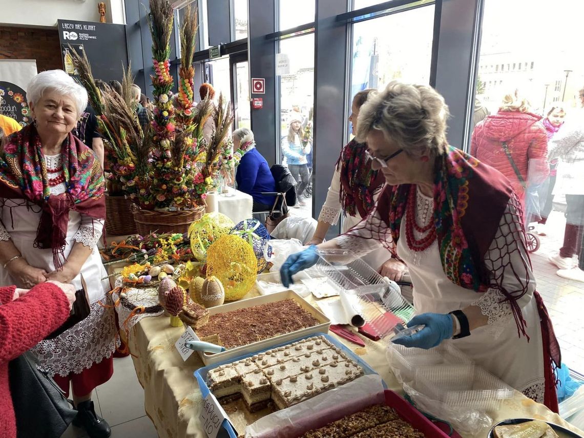 Kolorowo i smacznie na Wielkanocnym Ryneczku Kolorowo i smacznie na Wielkanocnym Ryneczku