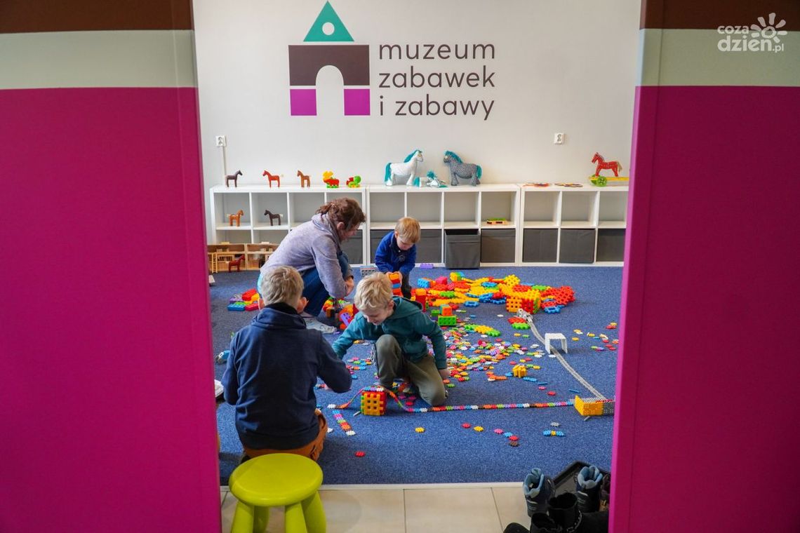 "Kołysz, bujaj i przytulaj" w Muzeum Zabawek i Zabawy "Kołysz, bujaj i przytulaj" w Muzeum Zabawek i Zabawy