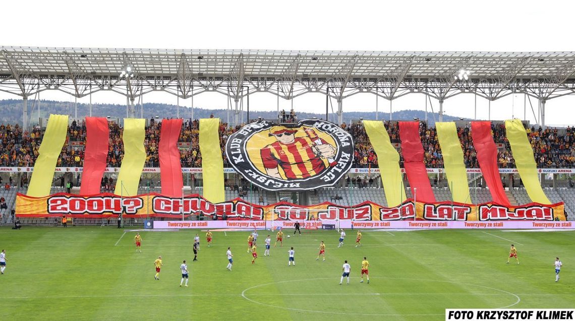 Komplet kibiców na mecz z Legią Komplet kibiców na mecz z Legią