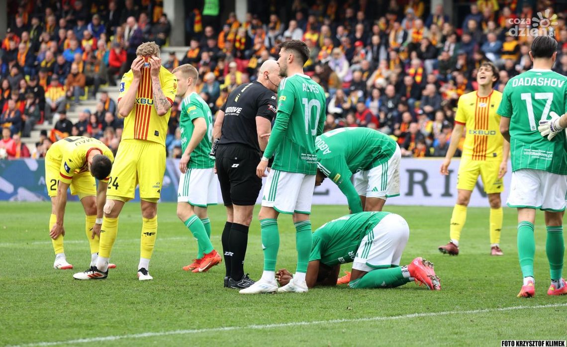 Komplet publiczności, otwarcie wyniku i pierwsza porażka na wiosnę. Korona przegrywa "Świętą Wojnę" Komplet publiczności, otwarcie wyniku i pierwsza porażka na wiosnę. Korona przegrywa "Świętą Wojnę"