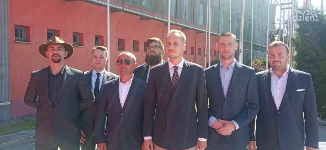 Konfederacja sprzeciwia się trwonieniu pieniędzy w wojsku