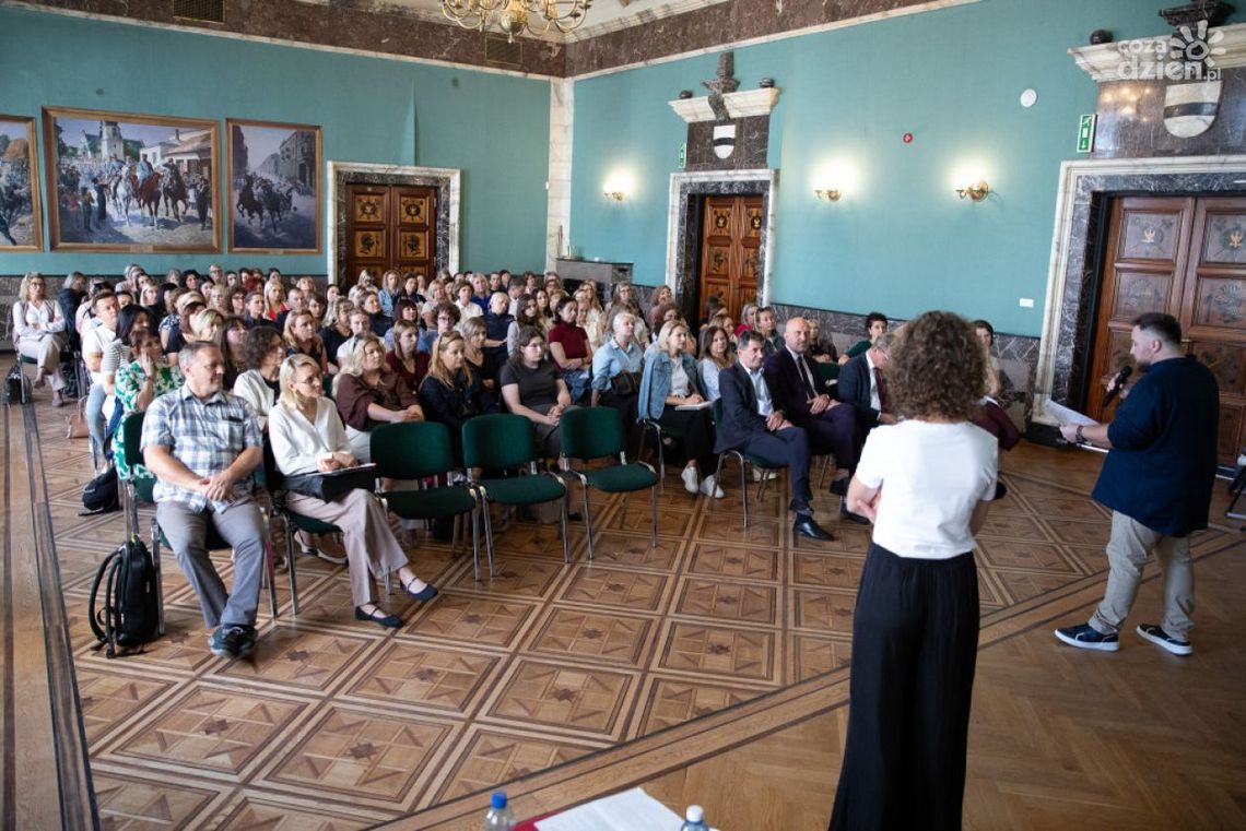 Konferencja o zagrożeniach w sieci Konferencja o zagrożeniach w sieci
