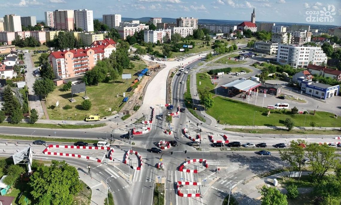 Koniec remontów na ważnych odcinkach drogowych. 9 miesięcy przed terminem! Koniec remontów na ważnych odcinkach drogowych. 9 miesięcy przed terminem!