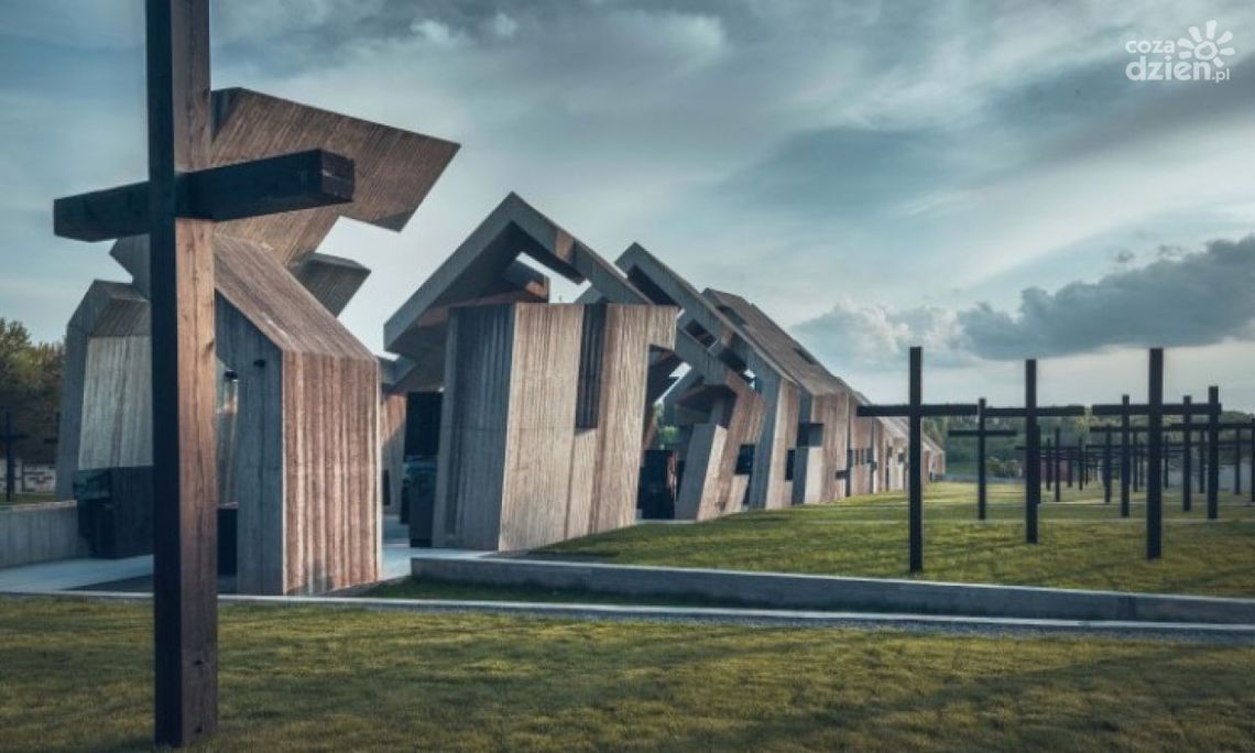 Konkursy plastyczne Mauzoleum w Michniowie Konkursy plastyczne Mauzoleum w Michniowie