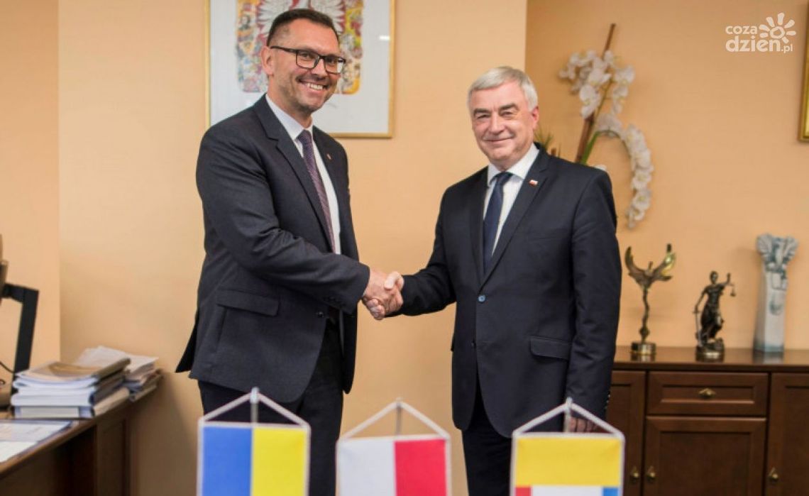 Konsul Generalny Ukrainy spotkał się z marszałkiem województwa świętokrzyskiego Konsul Generalny Ukrainy spotkał się z marszałkiem województwa świętokrzyskiego