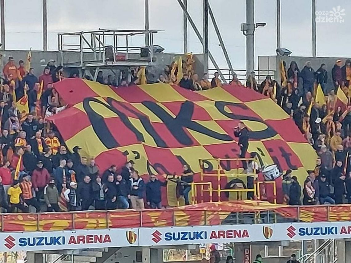 Korona bez porażki, ale…
Korona bez porażki, ale…