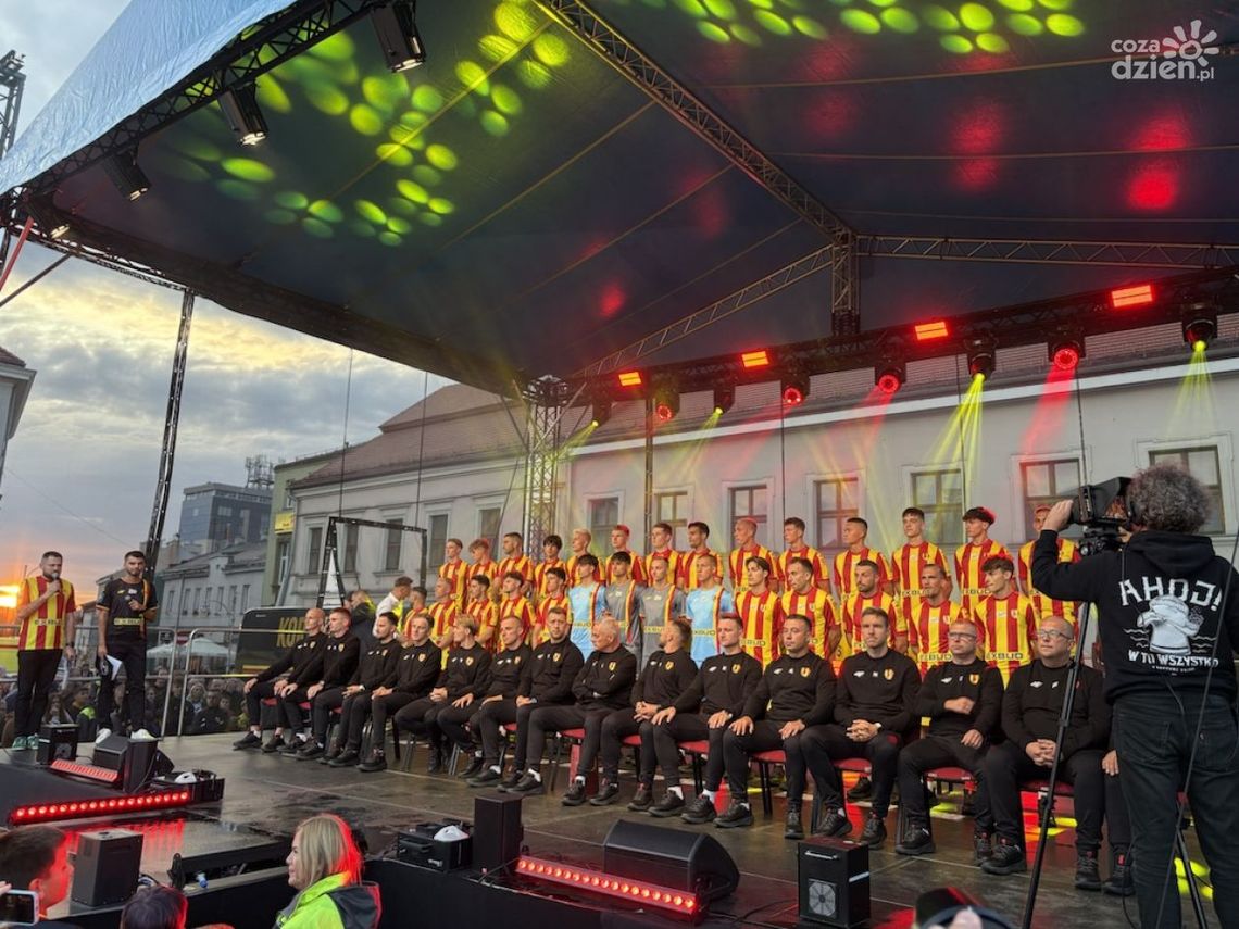 Korona Kielce oficjalnie zaprezentowana Korona Kielce oficjalnie zaprezentowana