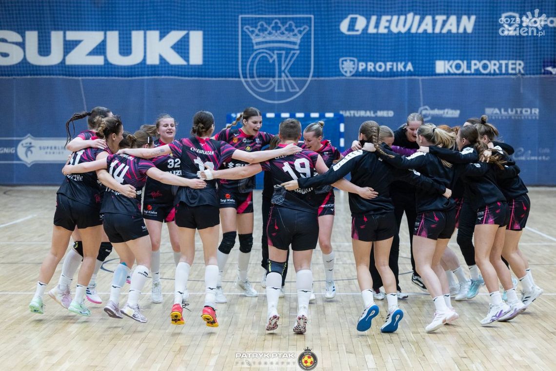 Korona przełamuje lidera. Pewny triumf kielczanek w Radomiu Korona przełamuje lidera. Pewny triumf kielczanek w Radomiu