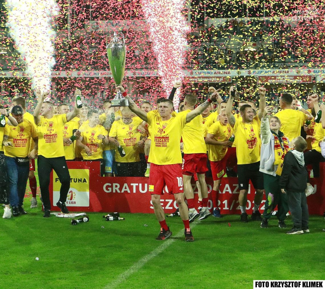 Korona szykuje prezentację drużyny i nowych strojów! Piknik rodzinny na Suzuki Arenie już wkrótce Korona szykuje prezentację drużyny i nowych strojów! Piknik rodzinny na Suzuki Arenie już wkrótce