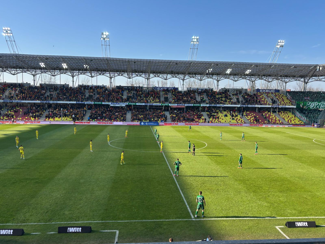 Korona wygrywa przed własną publicznością, Śląsk nadal pozostaję czerwoną latarnią ligi Korona wygrywa przed własną publicznością, Śląsk nadal pozostaję czerwoną latarnią ligi