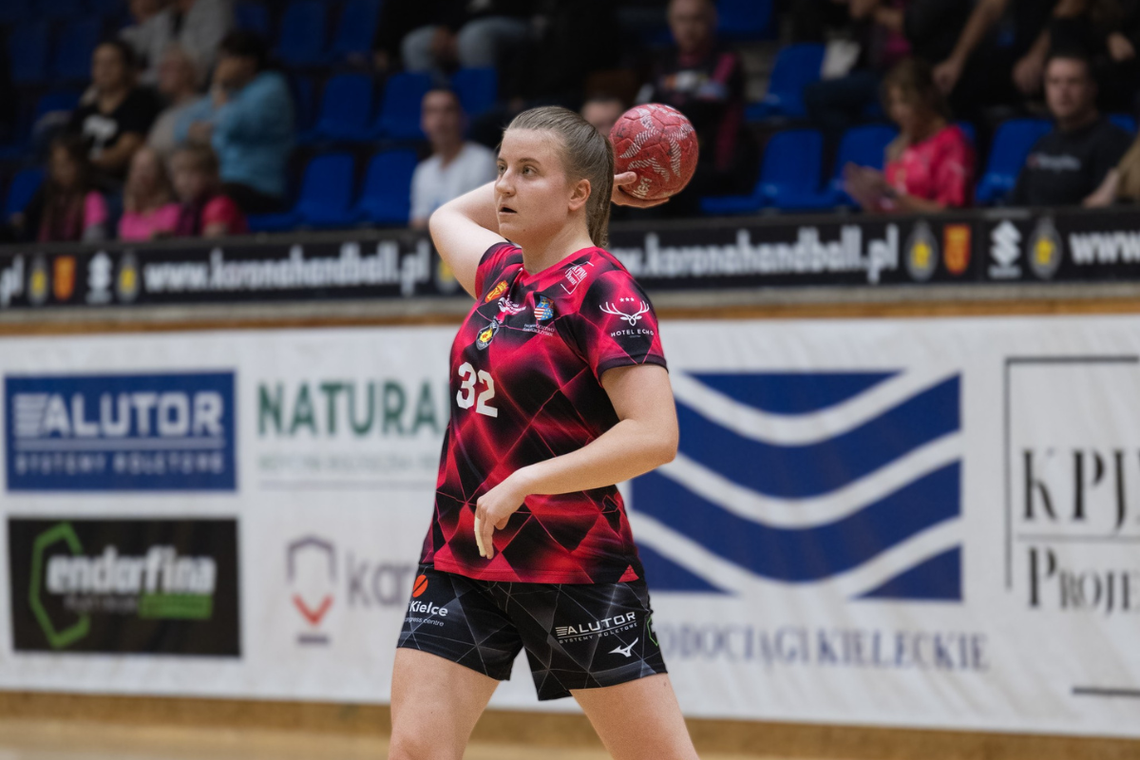 „Koroneczki” nie zwalniają tempa i odnoszą piąte zwycięstwo! Korona Handball Kielce 33:27 Sambor Tczew