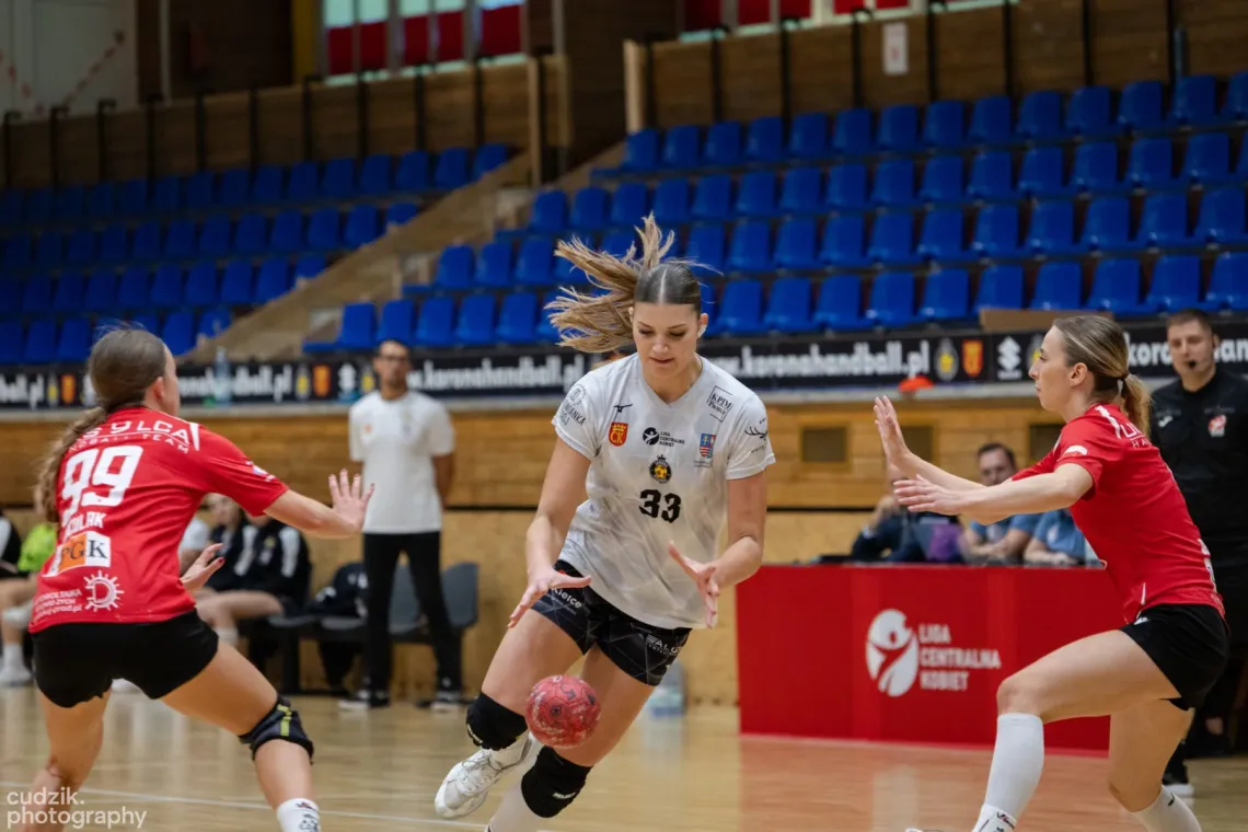 „Koroneczki” z kolejnym zwycięstwem w Lidze Centralnej! Handball AZS AWF Warszawa 26:35 Korona Handball Kielce