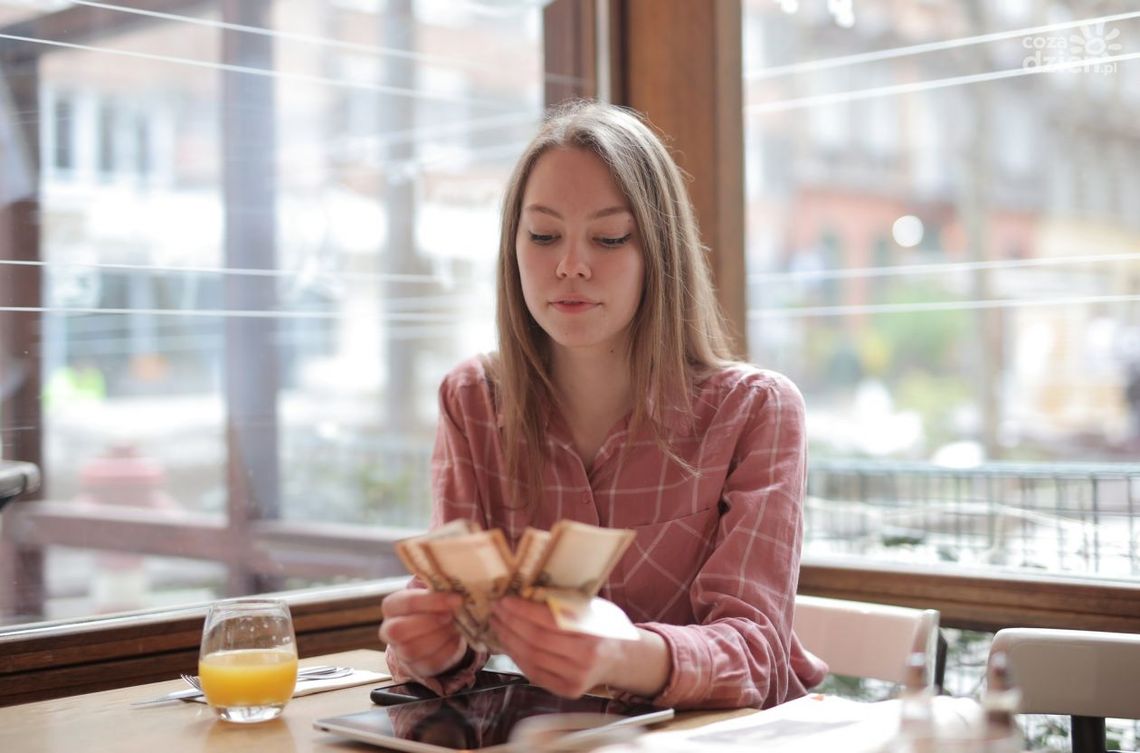 Koszty „uboczne” marketingu firmy Koszty „uboczne” marketingu firmy