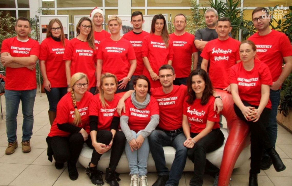 "Krewniacy" Mikołaja dla małych pacjentów