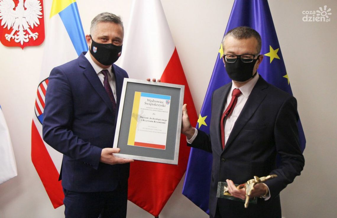 "Krzemionki" z nagrodą za zasługi dla turystyki "Krzemionki" z nagrodą za zasługi dla turystyki