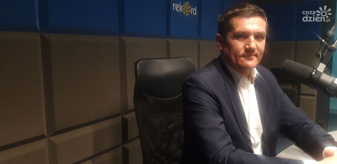 Krzysztof Tworek: Gmina Obrazów jabłkiem się toczy Krzysztof Tworek: Gmina Obrazów jabłkiem się toczy