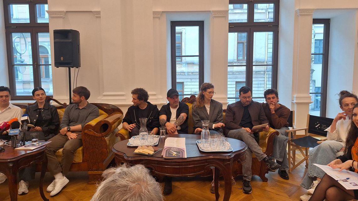 „Księżyc nad Buffalo” – komediowy żywioł na scenie. Za nami konferencja prasowa