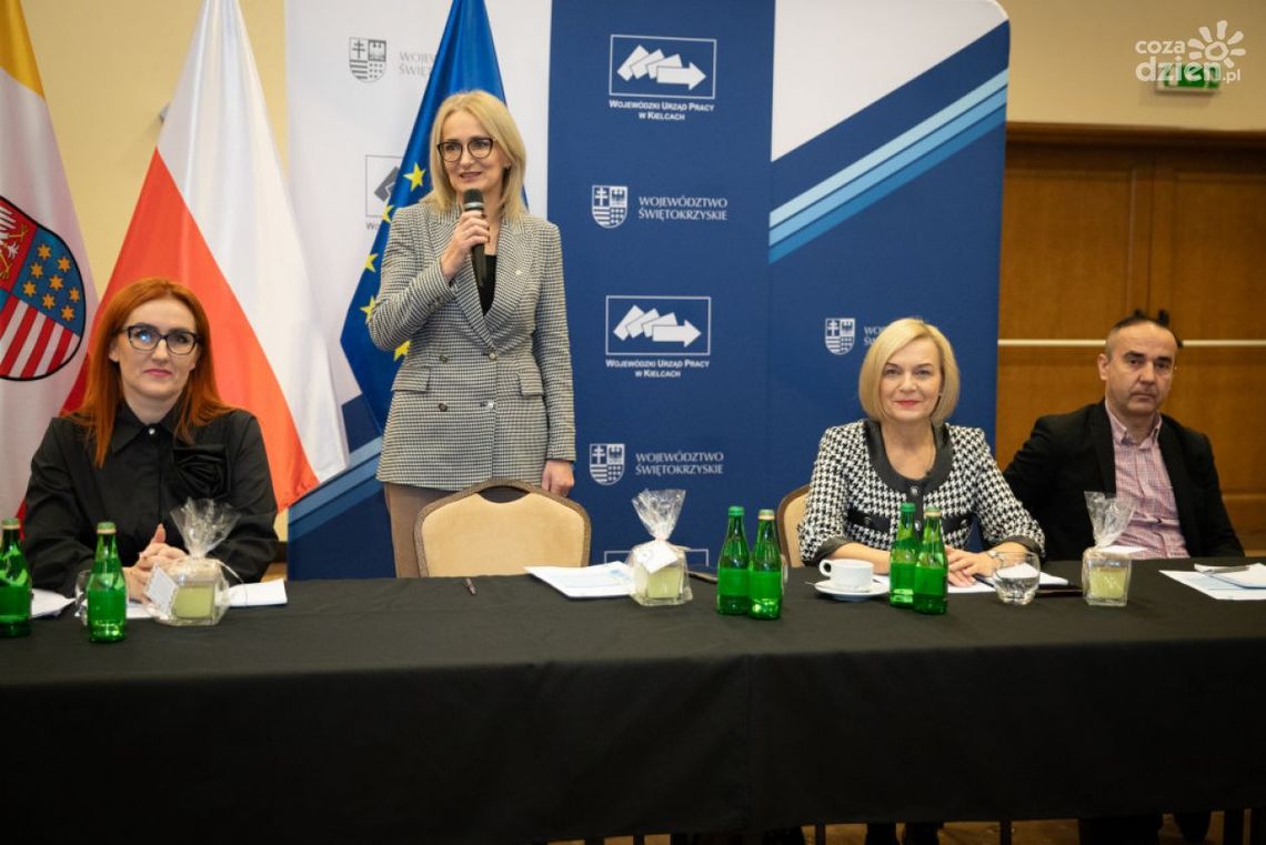 Kształcić, aby każdy miał "fach w ręku" Kształcić, aby każdy miał "fach w ręku"