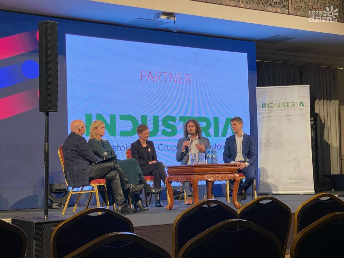 Ku zielonej energii - pomysł Świętokrzyskiej Grupy Przemysłowej INDUSTRIA Ku zielonej energii - pomysł Świętokrzyskiej Grupy Przemysłowej INDUSTRIA