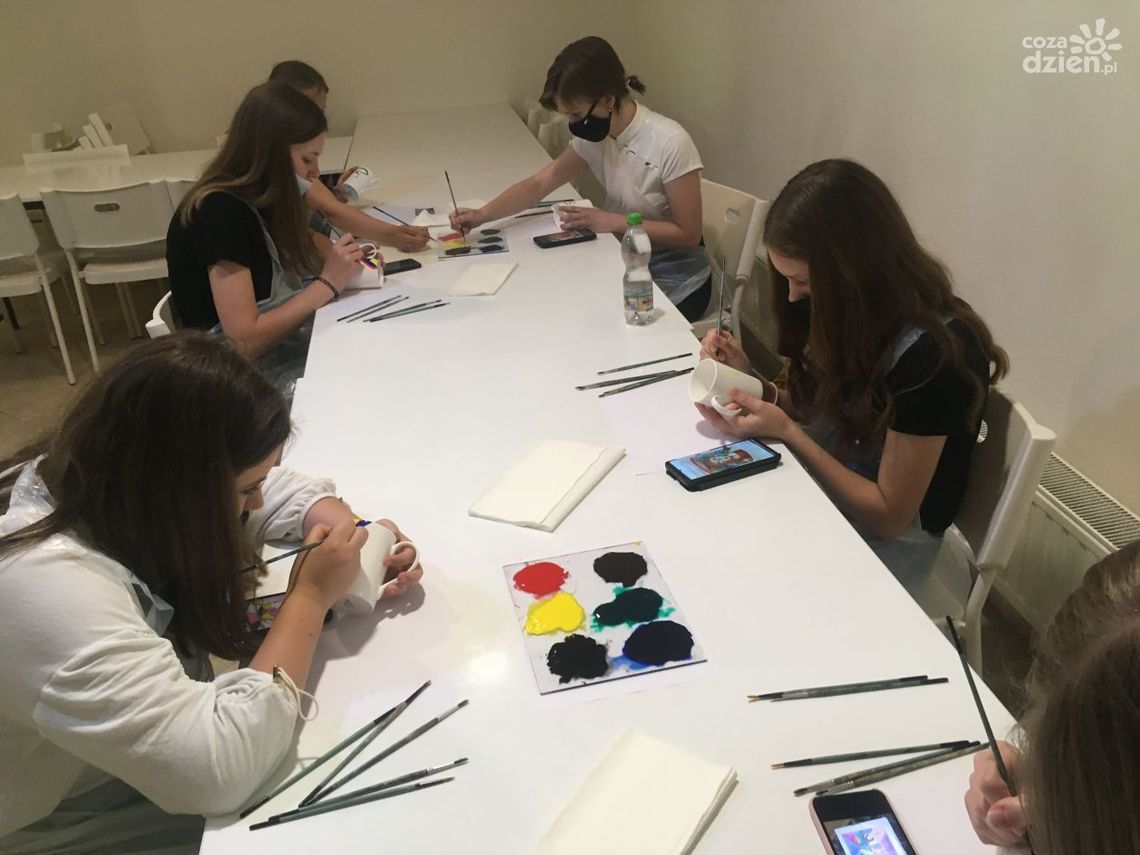 Kubizm w kubku- konkurs plastyczny Kubizm w kubku- konkurs plastyczny