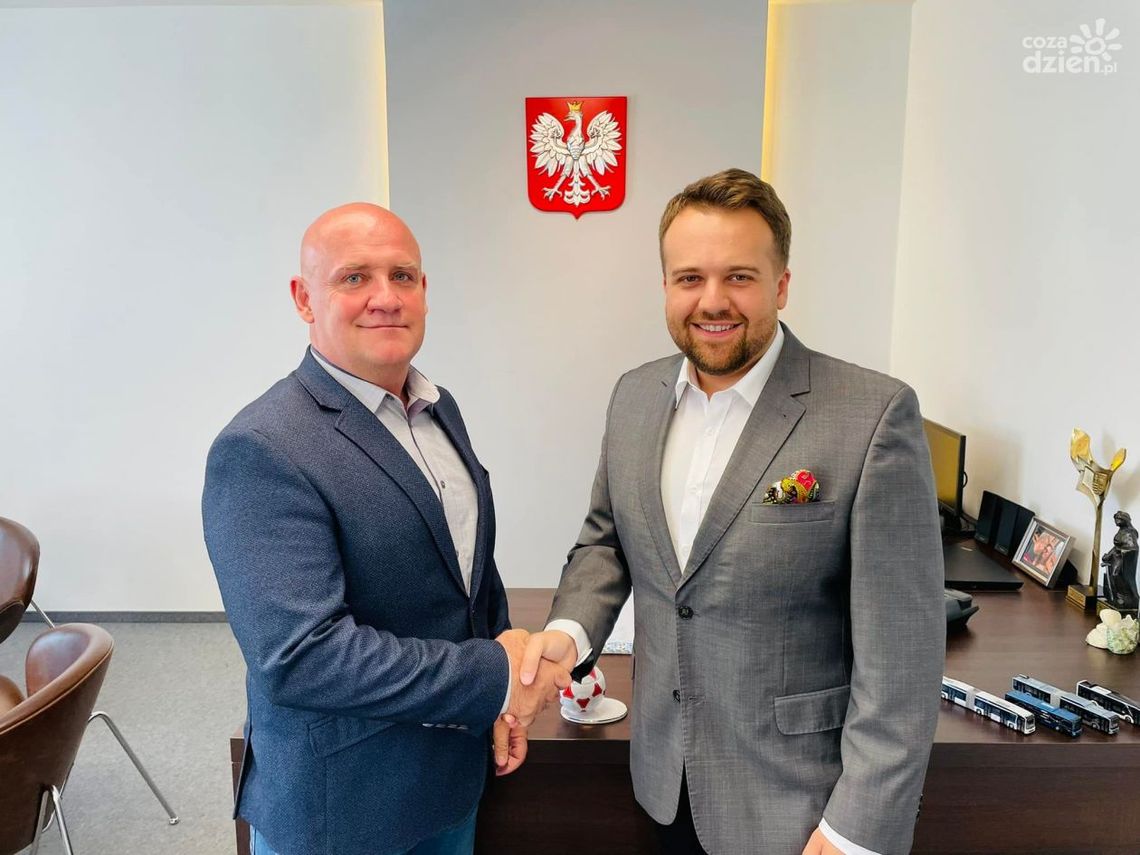 Kunów ma swojego reprezentanta w ruchu Marka Materka
Kunów ma swojego reprezentanta w ruchu Marka Materka