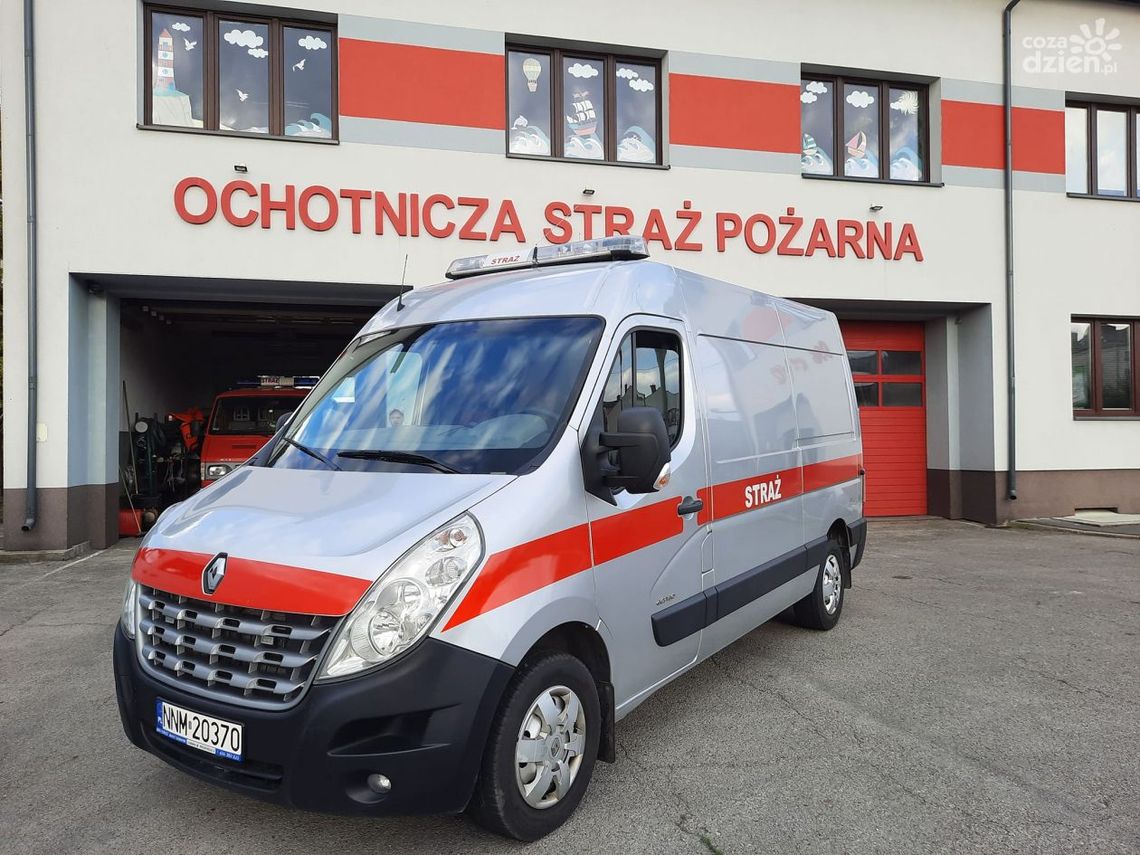 Kunowscy strażacy z nowymi wozami bojowymi Kunowscy strażacy z nowymi wozami bojowymi