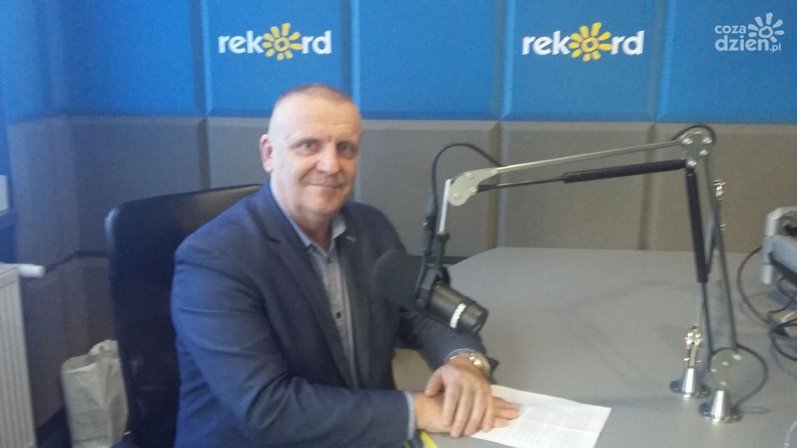 Lech Łodej: Inwestujemy w drogi, bo mamy wieloletnie zaległości Lech Łodej: Inwestujemy w drogi, bo mamy wieloletnie zaległości