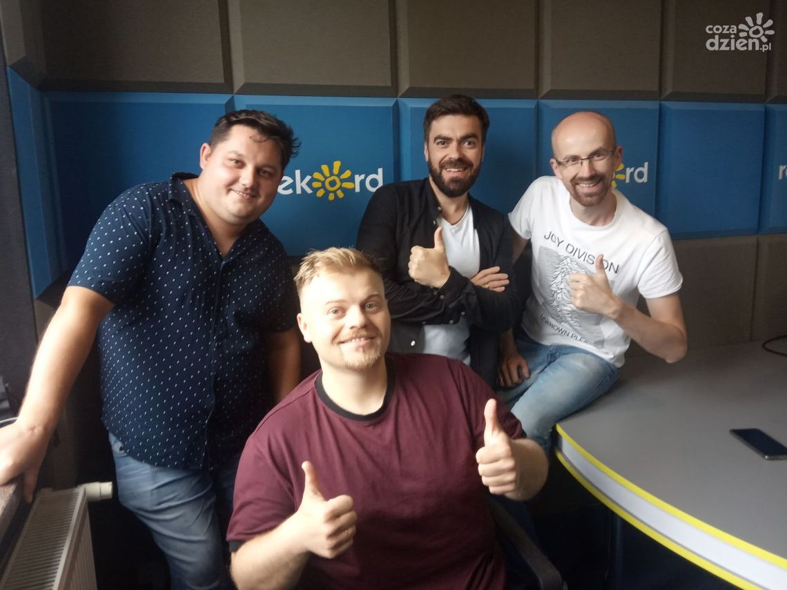 LeonVoci w ostrowieckim studiu Radia Rekord LeonVoci w ostrowieckim studiu Radia Rekord