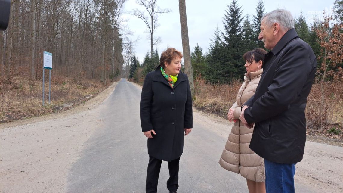 Leśna droga z nową asfaltową nawierzchnią ucieszy rowerzystów Leśna droga z nową asfaltową nawierzchnią ucieszy rowerzystów