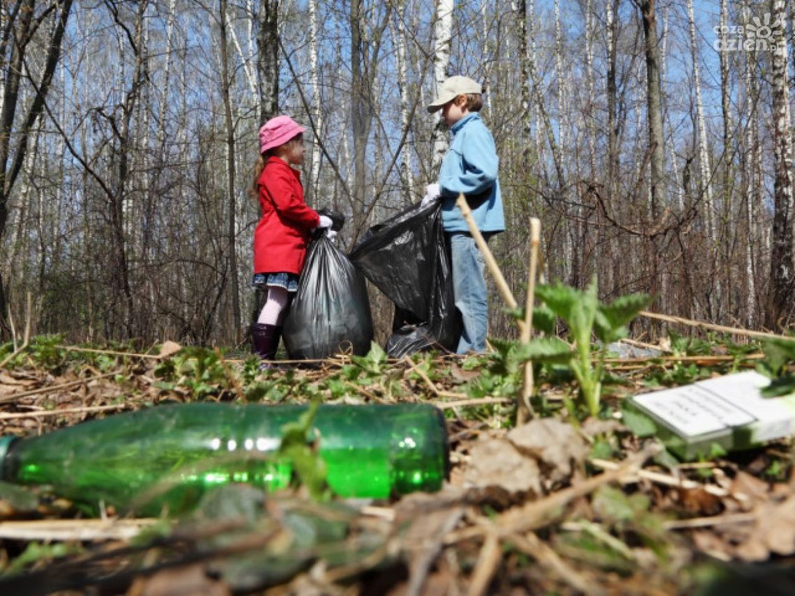 Leśnicy zapraszają do wspólnego sprzątania lasu Leśnicy zapraszają do wspólnego sprzątania lasu