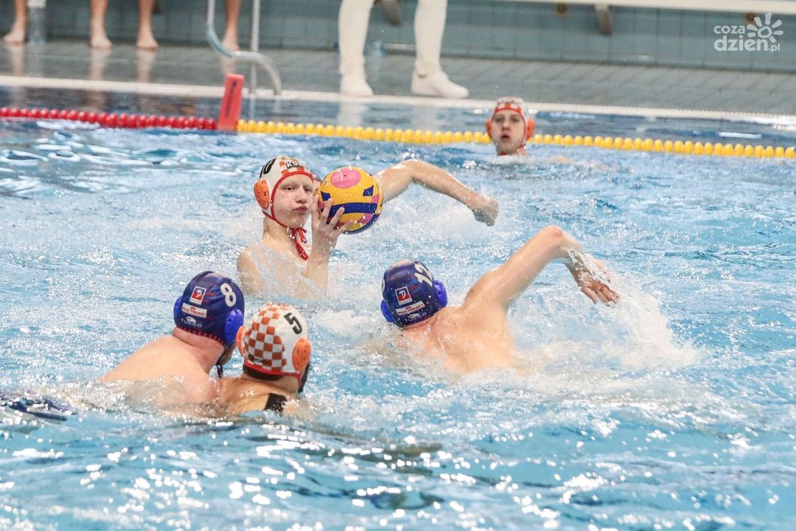Lider zbyt mocny dla waterpolistów KSZO