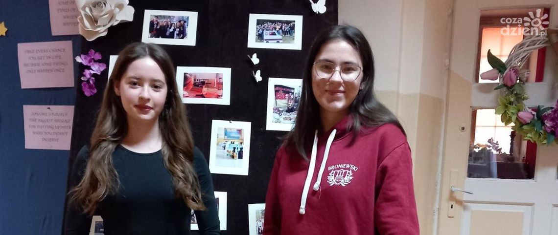 Literatura i język ojczysty bez tajemnic dla uczennic ostrowieckiego liceum Literatura i język ojczysty bez tajemnic dla uczennic ostrowieckiego liceum