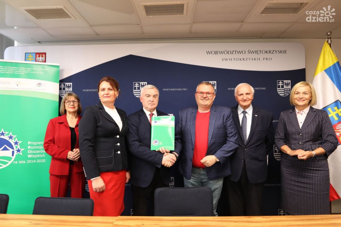 Lokalne Grupy Działania przygotowują pomysły na kolejne lata działania Lokalne Grupy Działania przygotowują pomysły na kolejne lata działania