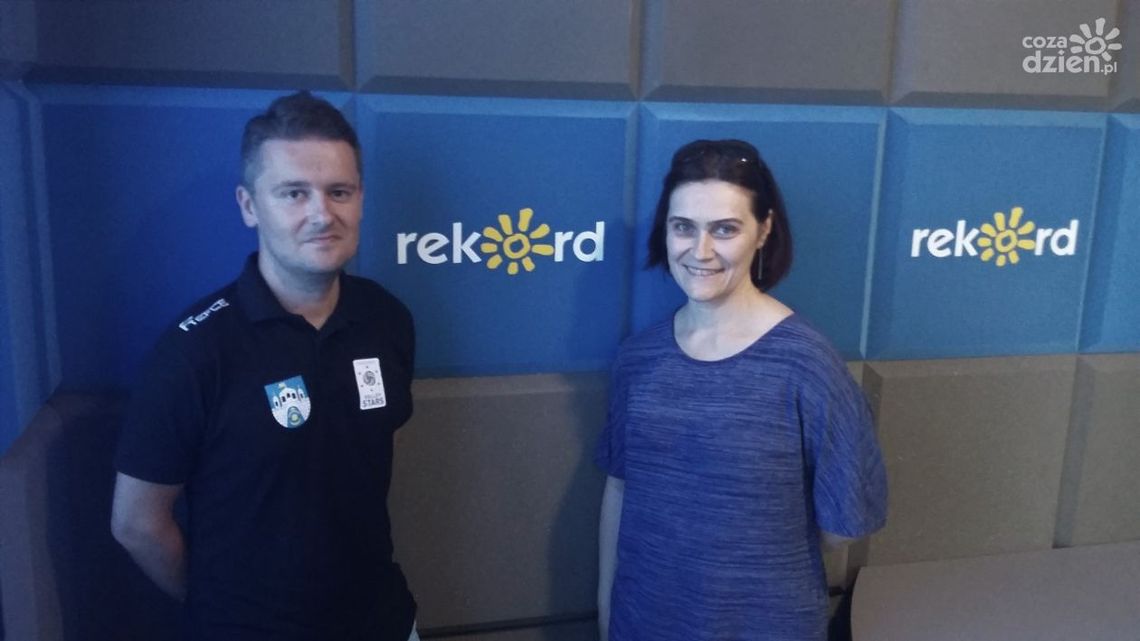 M. Kowalczyk - Kogut i D. Ścibisz: Piątkowe popołudnie spędźmy na sportowo w rodzinnej atmosferze ! M. Kowalczyk - Kogut i D. Ścibisz: Piątkowe popołudnie spędźmy na sportowo w rodzinnej atmosferze !